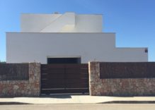 STYLE MEETS TASTE! Moderne, hochwertige mallorquinische Villa mit Meerblick zu verkaufen.