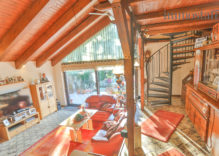 VERKAUFT — FAMILIENTRAUM! WOW! Schöne Doppelhaushälfte mit Garage und riesigem Garten. — VERKAUFT