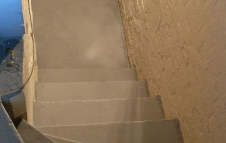 Treppe in den Kellergeschoss